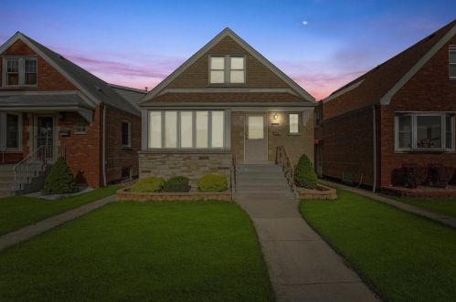 6130 Moody Ave, Chicago, IL 60638-4312