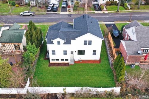 161 Adams Ave, River Edge NJ 07661-1437 exterior