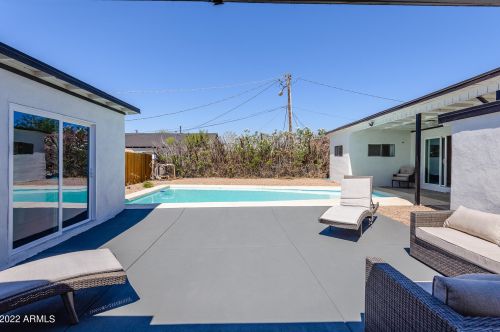 3906 13th Pl, Phoenix AZ  85014-4904 exterior