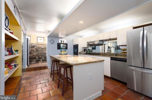 203 3 St, Washington DC 20003-1903 exterior