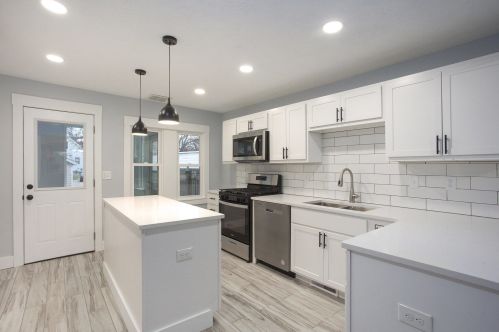 905 Courtney St, Grand Rapids MI 49504-3139 exterior