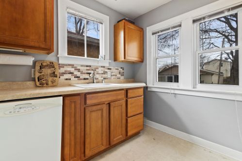 531 72, Milwaukee WI 53213-3728 exterior