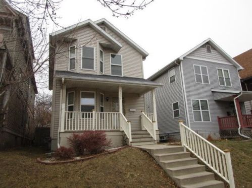 2555 33, Milwaukee WI 53215-2806 exterior