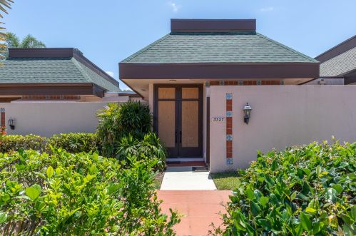 3327 La Prado Ct, Fort Pierce FL  34952-6111 exterior