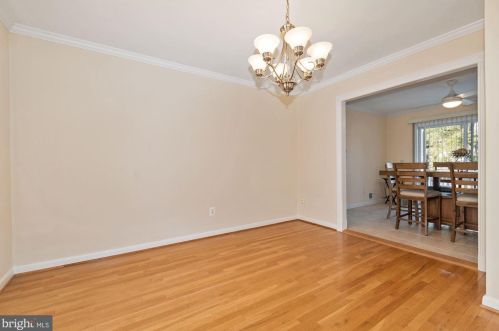 11837 Enid Dr, Rockville MD 20854-3454 exterior