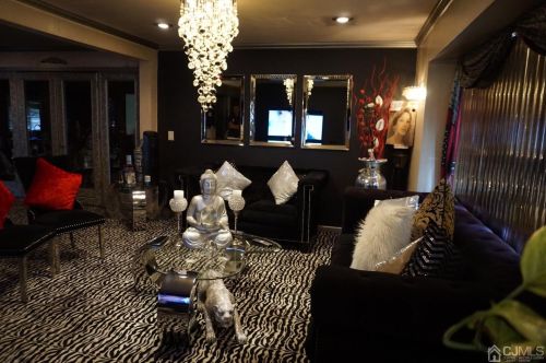 1610 Oak Tree Rd, Iselin NJ 08830-1540 exterior