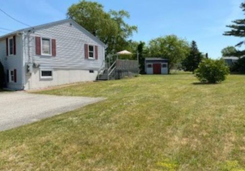 270 Main St, Seabrook NH 03874-4516 exterior