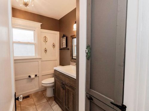 8511 Richard Ave, Saint Louis MO 63132-2806 exterior