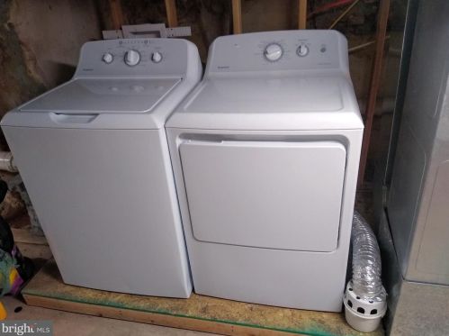 2209 Carpenter St, Philadelphia PA 19146-2517 exterior