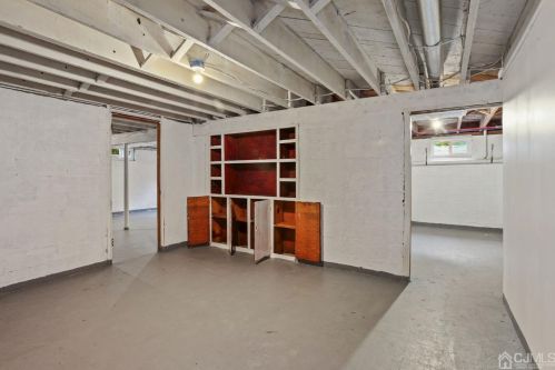 54 Howard Ave, Edison NJ  08837-3432 exterior