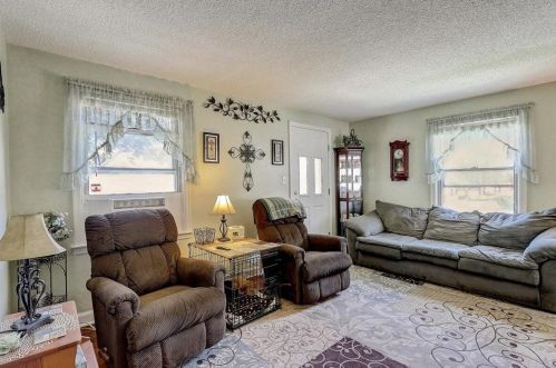 7101 Stuth Pl, Milwaukee WI 53219-1952 exterior