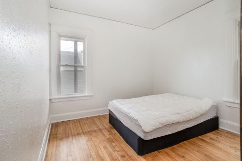 1035 Idaho St, Milwaukee WI 53207-2409 exterior