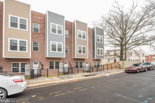 6007 Eads St, Washington DC  20019-2800 exterior