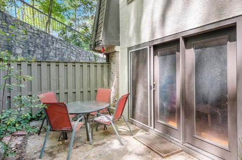 157 Lablanc Way, Atlanta GA 30327-1082 exterior