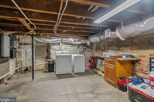 1118 2nd St, Philadelphia PA 19133-0033 exterior