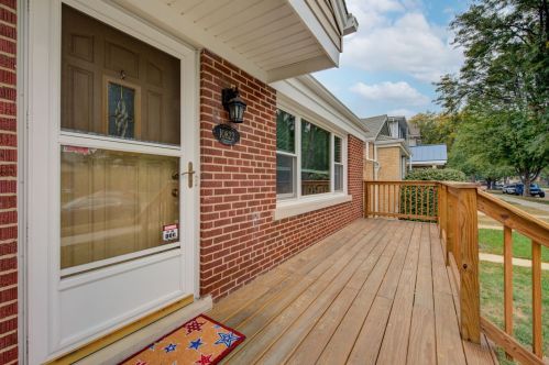 10822 Drake Ave, Chicago, IL 60655-2608