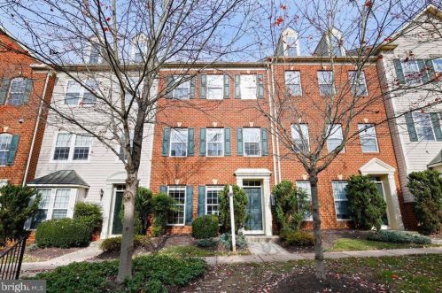 9505 Blast Ave, Ellicott, MD 21042-6286