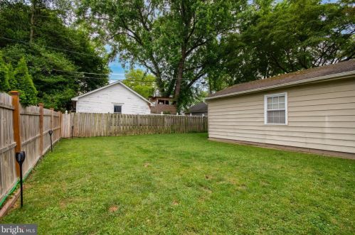 18 Pine St, Camden NJ  08106-1138 exterior