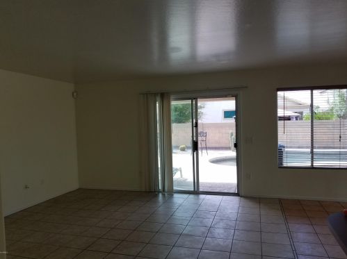 7222 41st Dr, Phoenix AZ  85041-3501 exterior