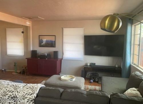 4242 Lester St, Tucson AZ  85712-3117 exterior