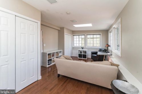 206 S St, Washington DC  20002-1571 exterior