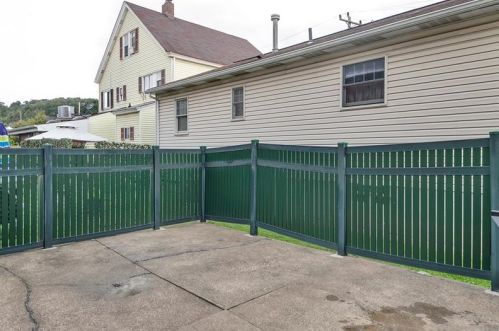 1850 Middle St, Pittsburgh PA 15227-3846 exterior