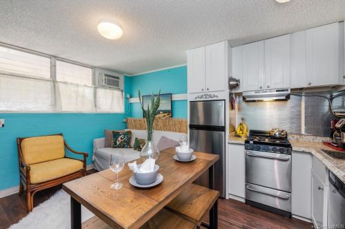 1863 Kaioo Dr, Honolulu, HI