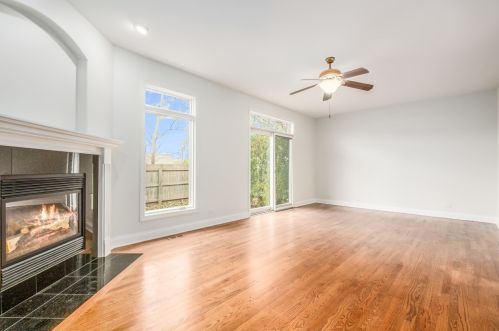 187 Mayo Ct, Elmhurst IL  60126-5158 exterior