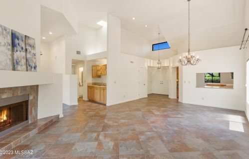 6091 Golden Eagle Dr, Tucson AZ  85750-1393 exterior