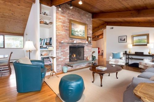 194 Shr Rd, Old Greenwich CT 06870-2421 exterior