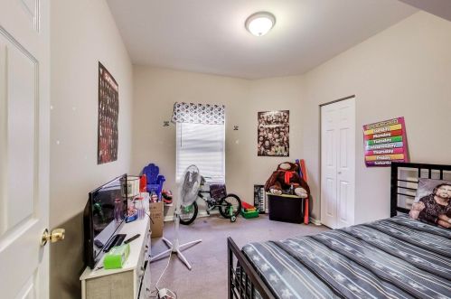 4236 Champlain Ave, Chicago IL  60653-2924 exterior