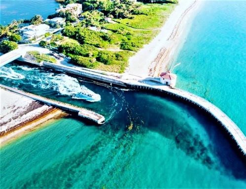 23 Colonial Club Dr, Boynton Beach FL 33435-8387 exterior