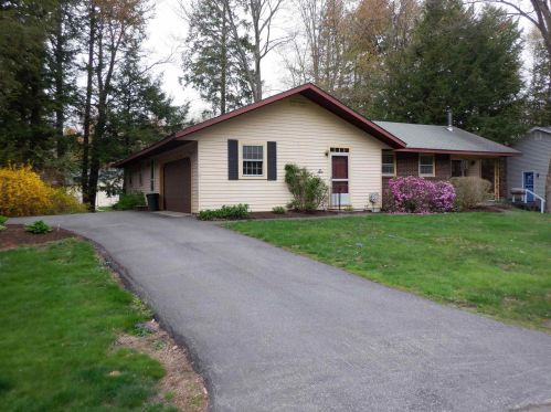 6 Rolinda Ave, Concord, NH 03301-2218