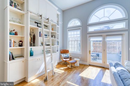 606 Christian St, Philadelphia PA 19147-2901 exterior