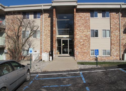 748 Kilgore Rd, Kalamazoo, MI 49008-3629