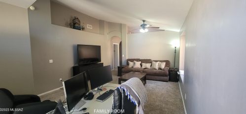 8948 Marci Lynne Way, Tucson AZ  85747-5624 exterior