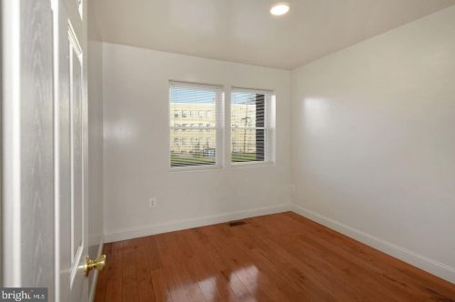 210 Orange St, Washington DC 20032-1737 exterior