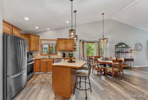 1631 Lisa Dr, Byron Township MI 49315-8122 exterior