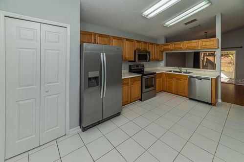 587 Randon Ter, Lake Mary FL  32746-2627 exterior