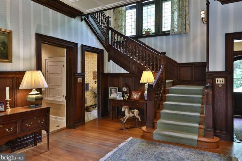 455 Chestnut Hill Ave, Philadelphia PA 19118-2712 exterior