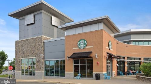 3143 Ft Lincoln Dr, Washington DC 20018-4311 exterior