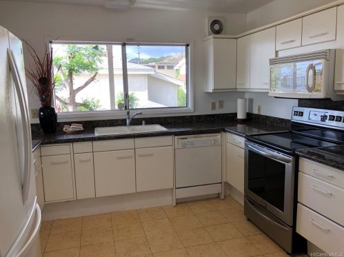 1608 Miller St, Honolulu HI 96813-1870 exterior