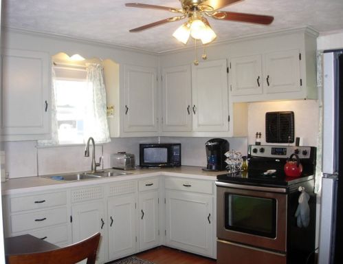 69 Powell Ave, Springfield MA 01118-2166 exterior