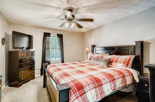 2377 Autumn Dr, Lithonia GA 30078-2605 exterior