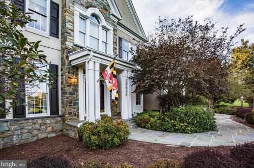 13606 Mt Prospect Dr, Rockville MD 20850-3510 exterior