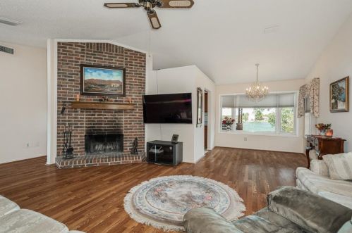 1311 Lakeshore Dr, Irving TX 75060-6675 exterior