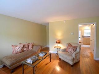 1 Smith St, Charleston SC  29401-1705 exterior