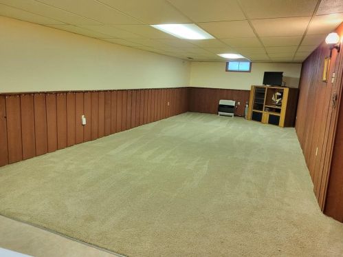 820 14 St, Mishawaka IN 46544-5527 exterior