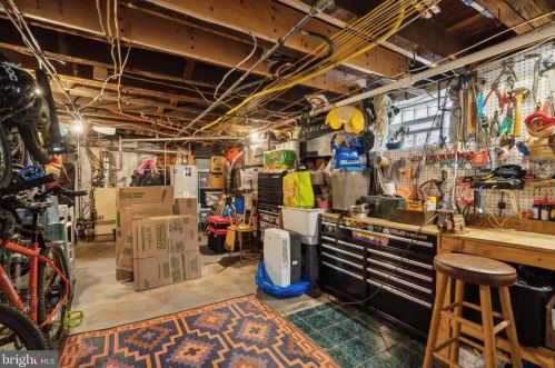 652 Johnson St, Philadelphia PA 19138-1039 exterior