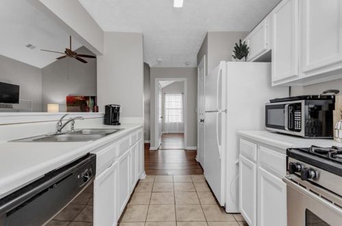 3804 Benjamin Ct, Atlanta GA 30331-2056 exterior